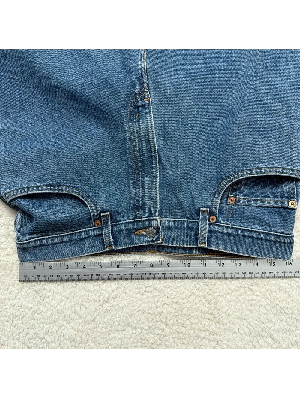 Vintage Levi's 505 Men's Jeans 32 L32 Straight Leg Medium Wash 100% cotton 90s